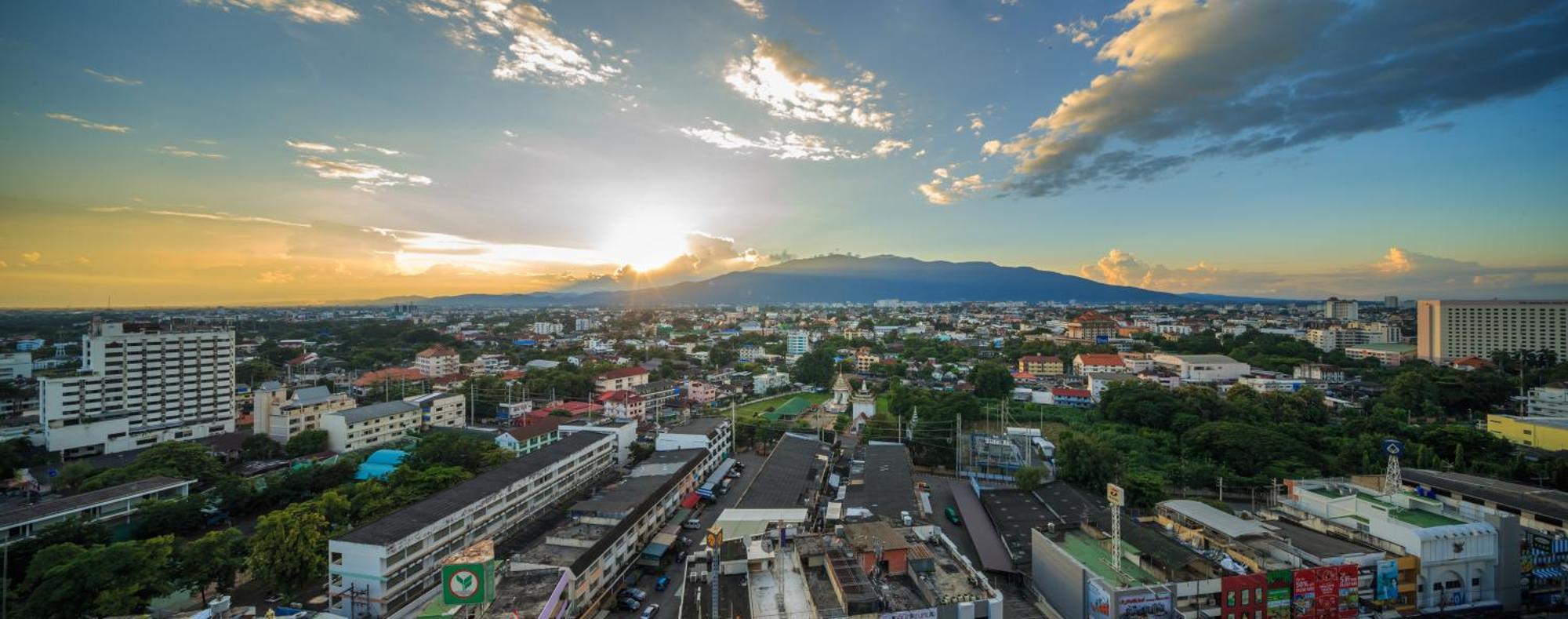 The Astra Chang Khlan Čiang Mai Exteriér fotografie